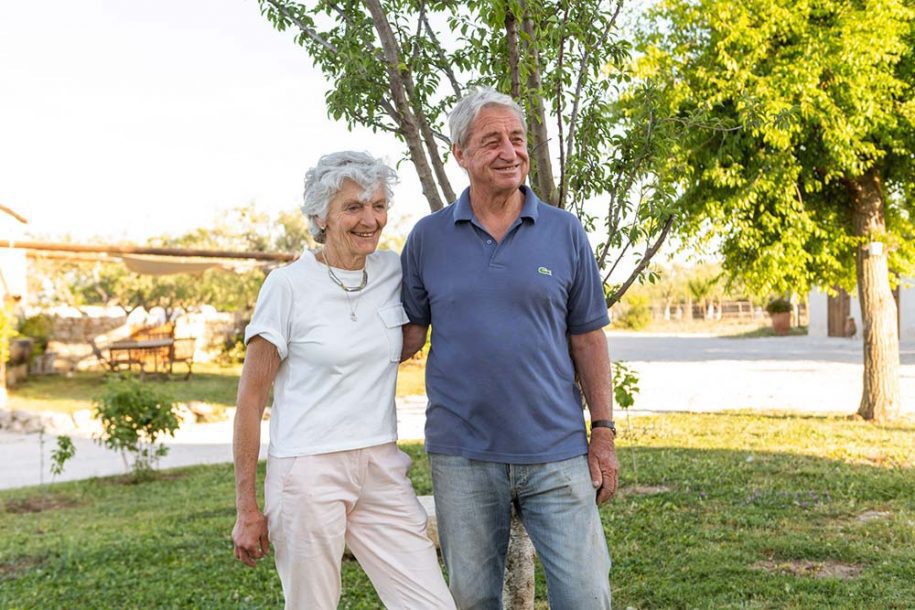 I proprietari del B&B Dimora Cagnazzi ad Altamura. Adriana De Santis e Domenico Rajola Pescarini.