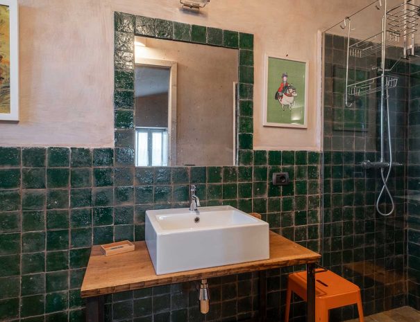Bagno in camera della Casa Vacanze Dimora Cagnazzi ad Altamura in Puglia, Bari. A pochi km da Matera.