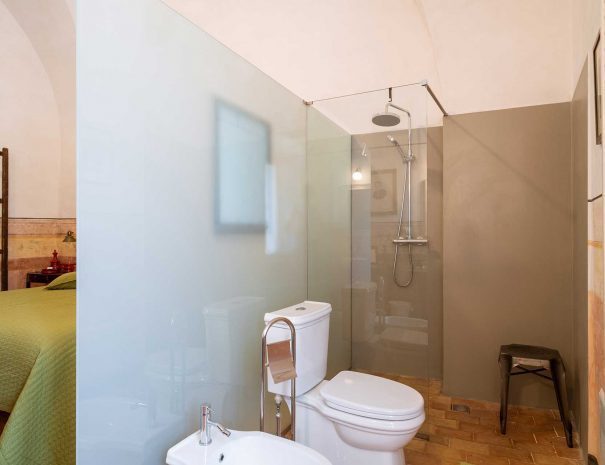 Bagno in camera della camera matrimoniale nel Bed and Breakfast Dimora Cagnazzi ad Altamura.